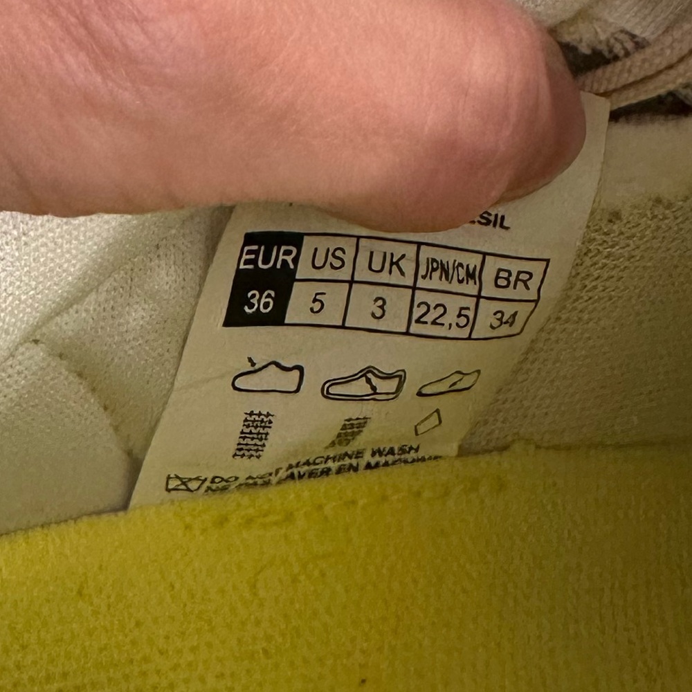 Veja Marlin V Knit Gray and Cream Sneakers Sz 5 - Picture 14 of 15